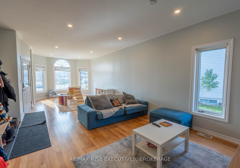 105-aaron-place-loyalist-ontario-x13051988