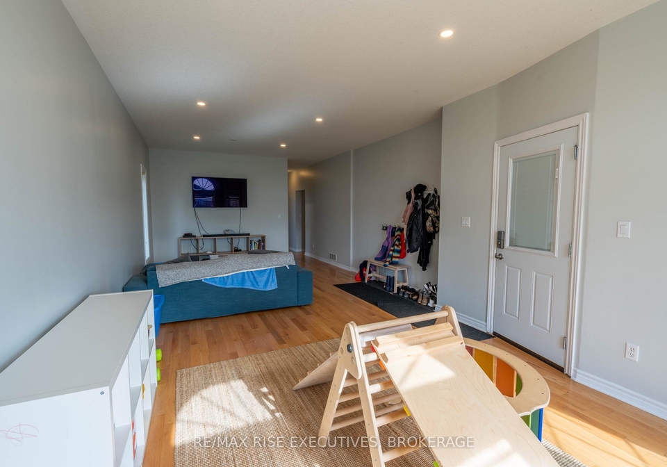 105-aaron-place-loyalist-ontario-x13051988
