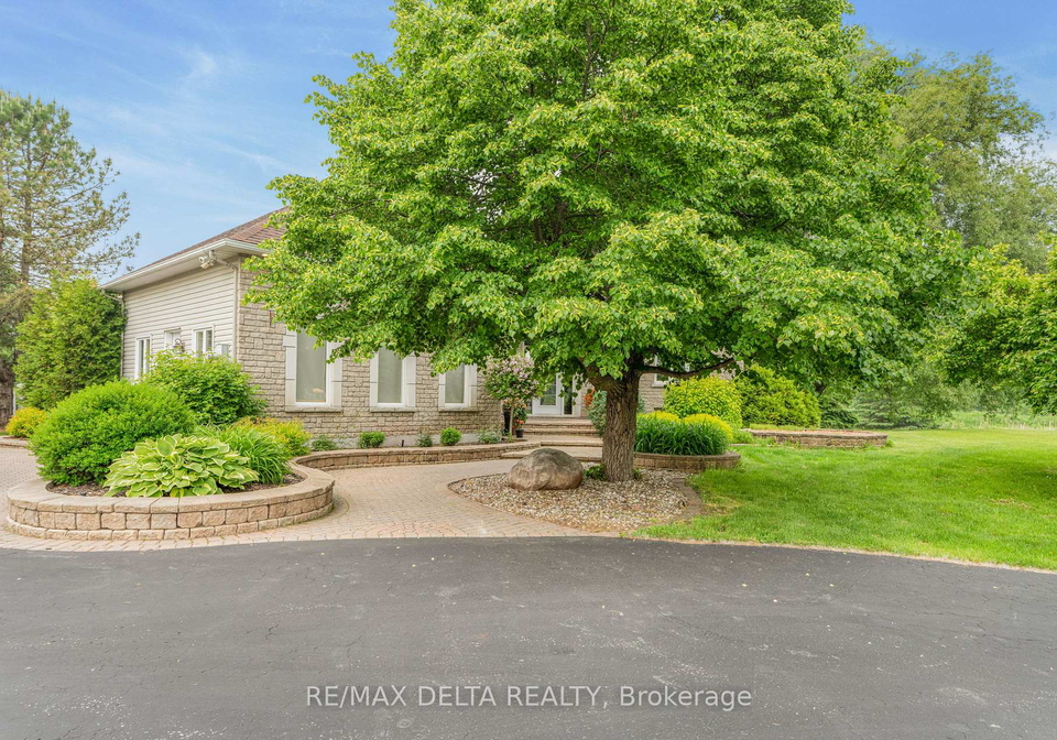 1819-baseline-road-clarence-rockland-ontario-x13052318