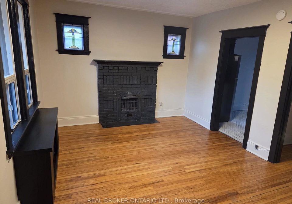 4-hyde-park-avenue-hamilton-ontario-x13052406