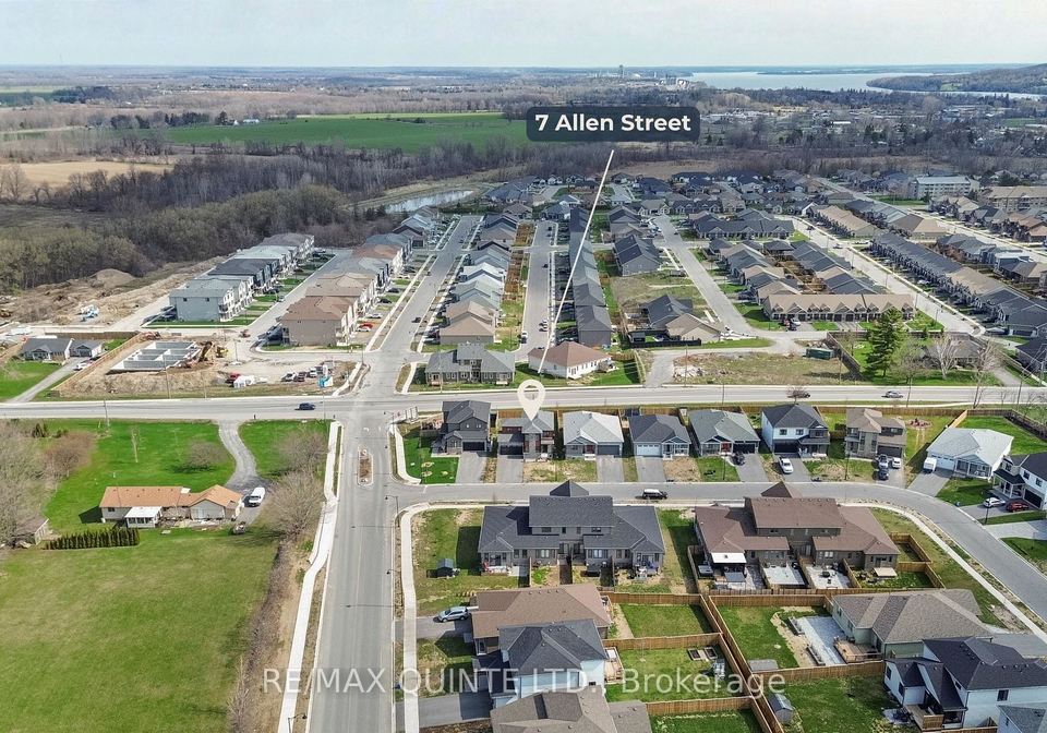 7-allen-street-prince-edward-county-ontario-x13052914