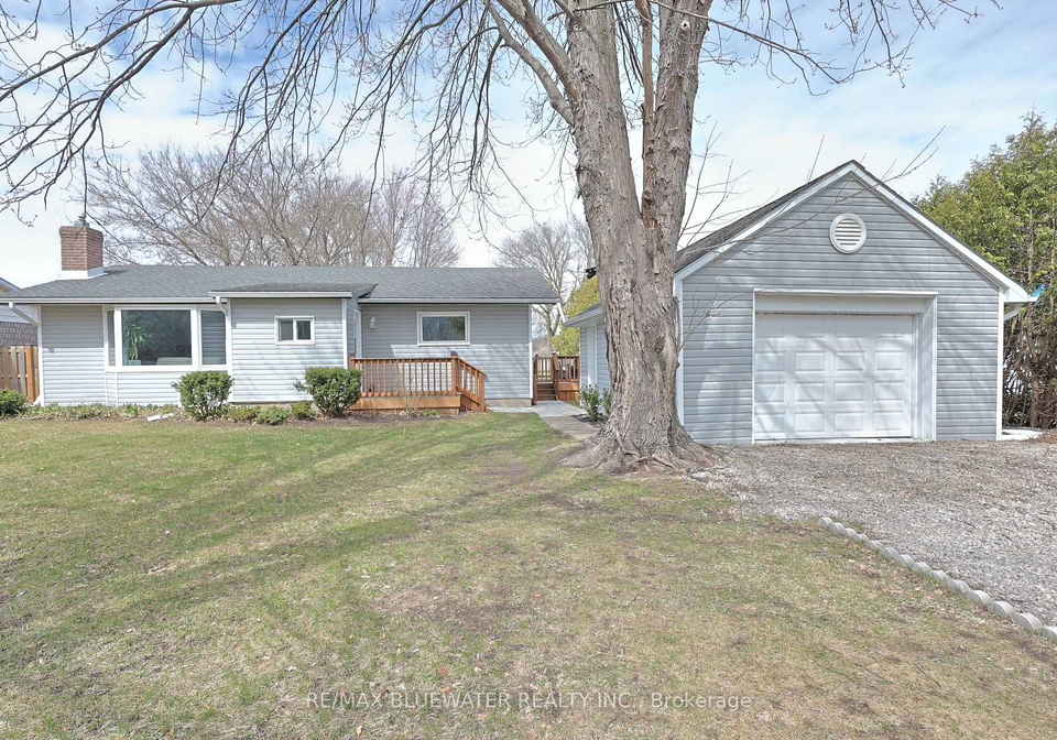 8296-burwell-road-lambton-shores-ontario-x13053026