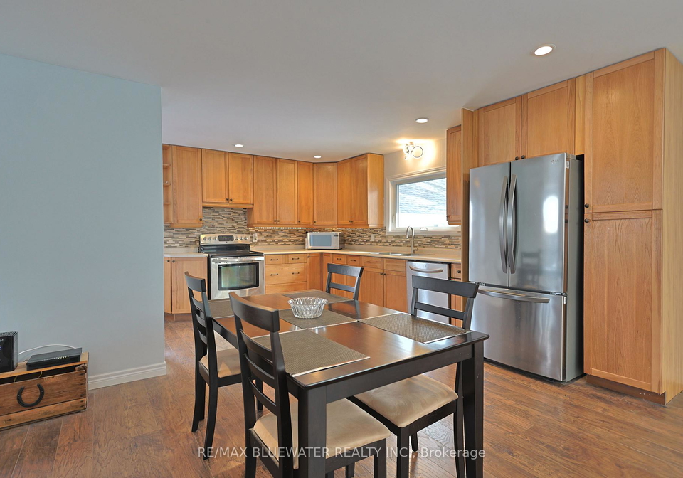 8296-burwell-road-lambton-shores-ontario-x13053026