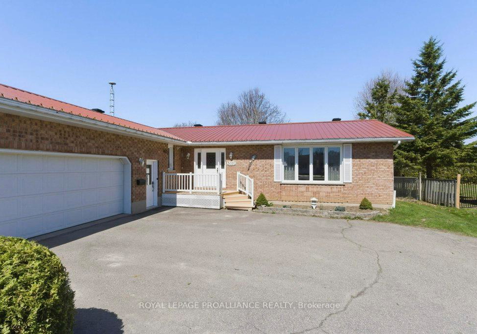 5320-maple-street-edwardsburghcardinal-ontario-x13053064