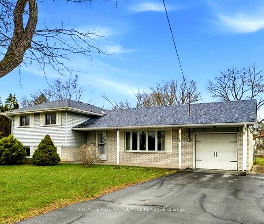 8-fenwood-crescent-prince-edward-county-ontario-x13053096