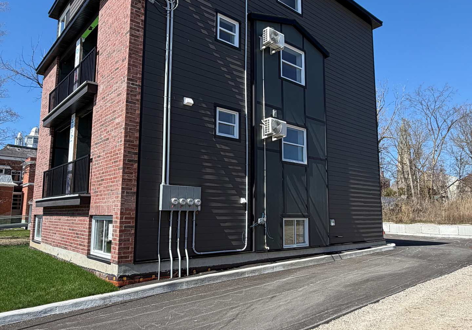 131-gore-street-e-perth-ontario-x13054110
