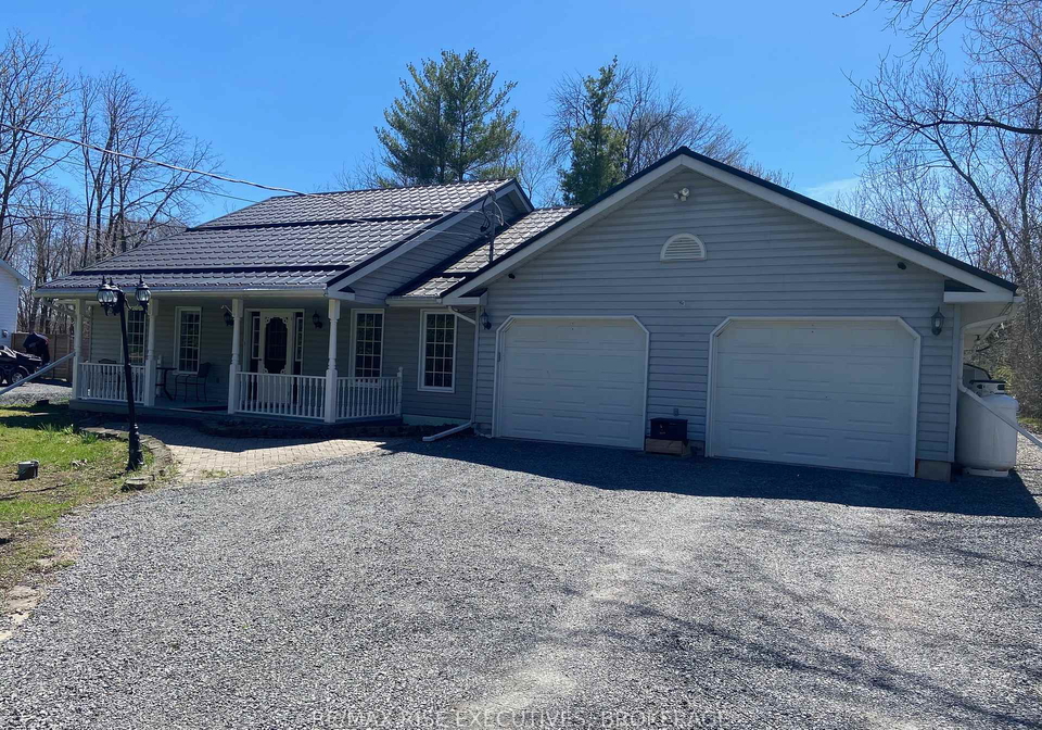 8-new-street-rideau-lakes-ontario-x13054144