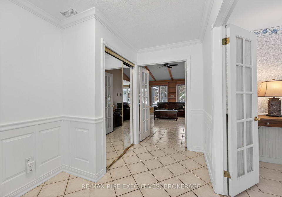 8-new-street-rideau-lakes-ontario-x13054144