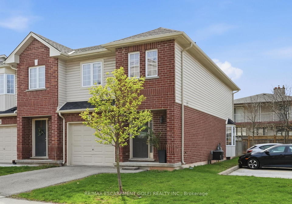 30highway-8-hamilton-ontario-x13054318