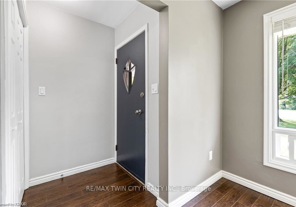 1398-doon-village-road-kitchener-ontario-x13054504