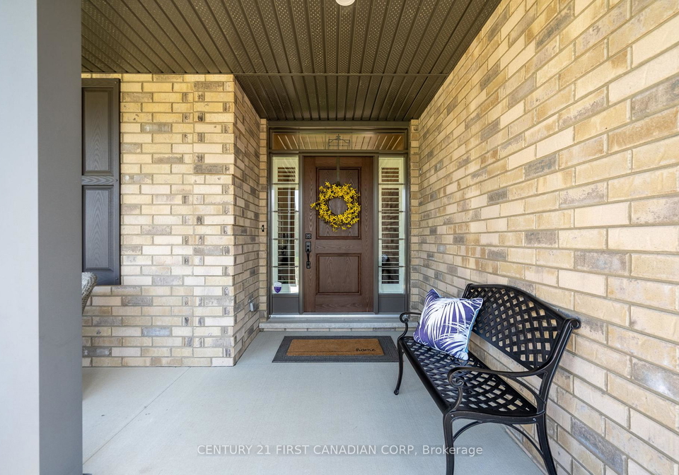 2012-lockwood-crescent-strathroy-caradoc-ontario-x13054754
