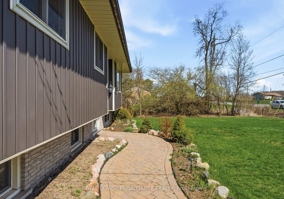 585-lester-road-quinte-west-ontario-x13054884