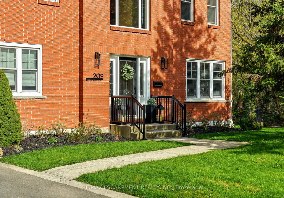 209-rifle-range-road-hamilton-ontario-x13054896