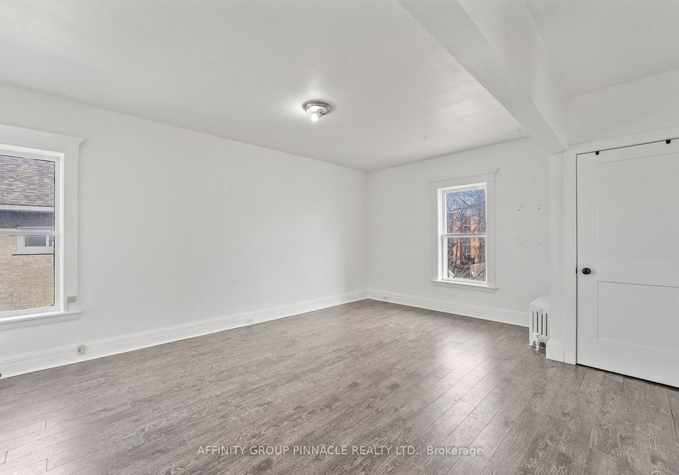 255-kent-street-w-kawartha-lakes-ontario-x13054998