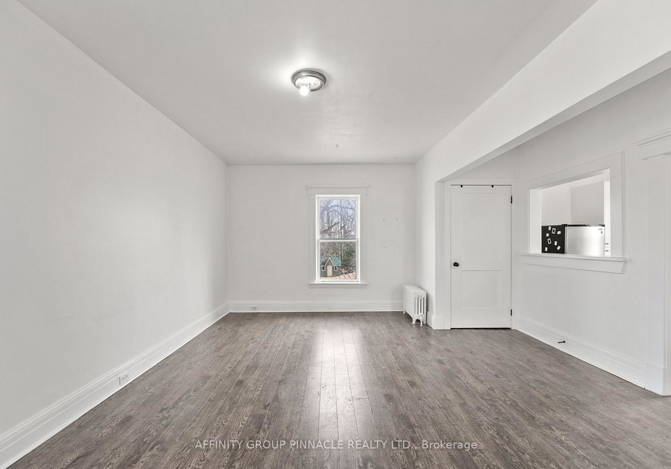 255-kent-street-w-kawartha-lakes-ontario-x13054998