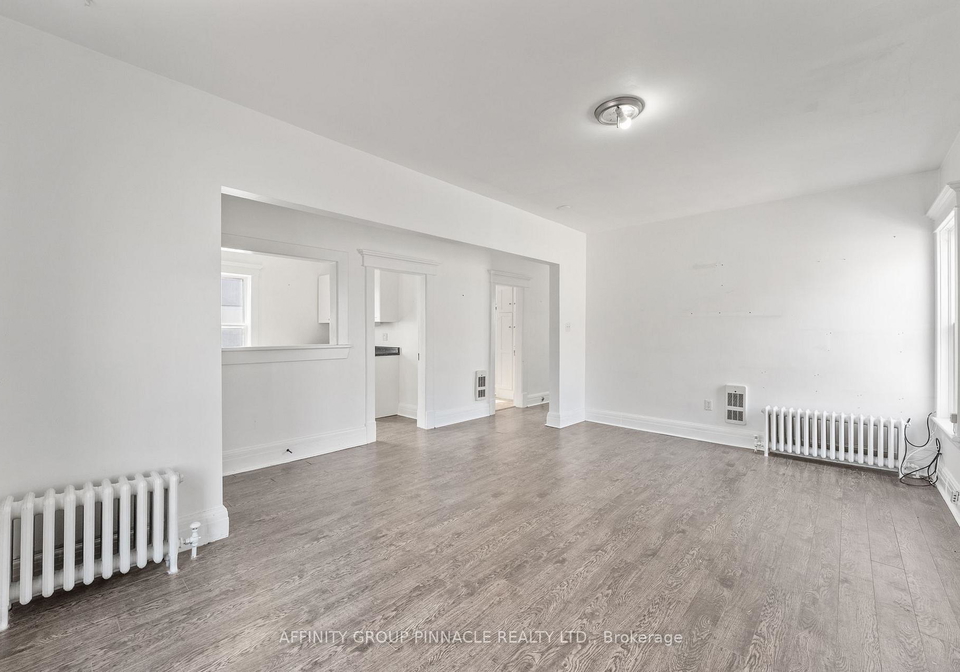 255-kent-street-w-kawartha-lakes-ontario-x13054998