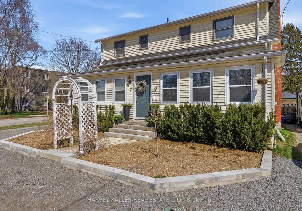7-9-spring-street-prince-edward-county-ontario-x13055218