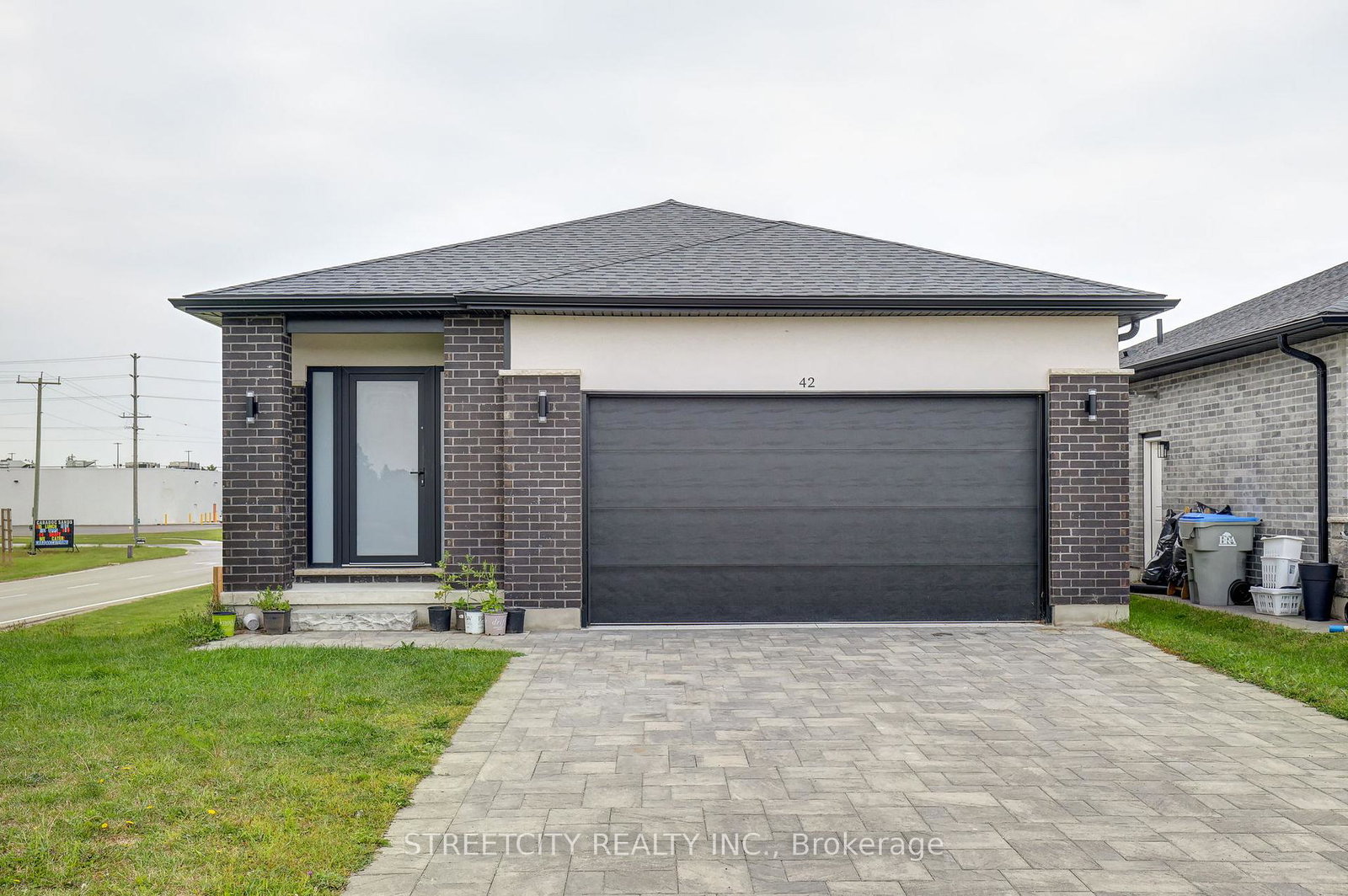 42-alexander-circle-strathroy-caradoc-ontario-x13055466
