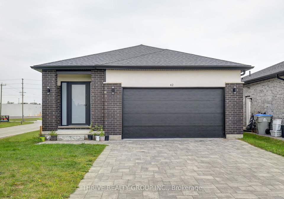 42-alexander-circle-strathroy-caradoc-ontario-x13055466