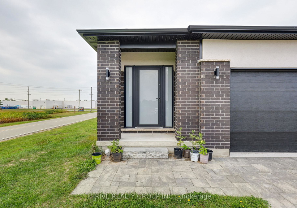 42-alexander-circle-strathroy-caradoc-ontario-x13055466