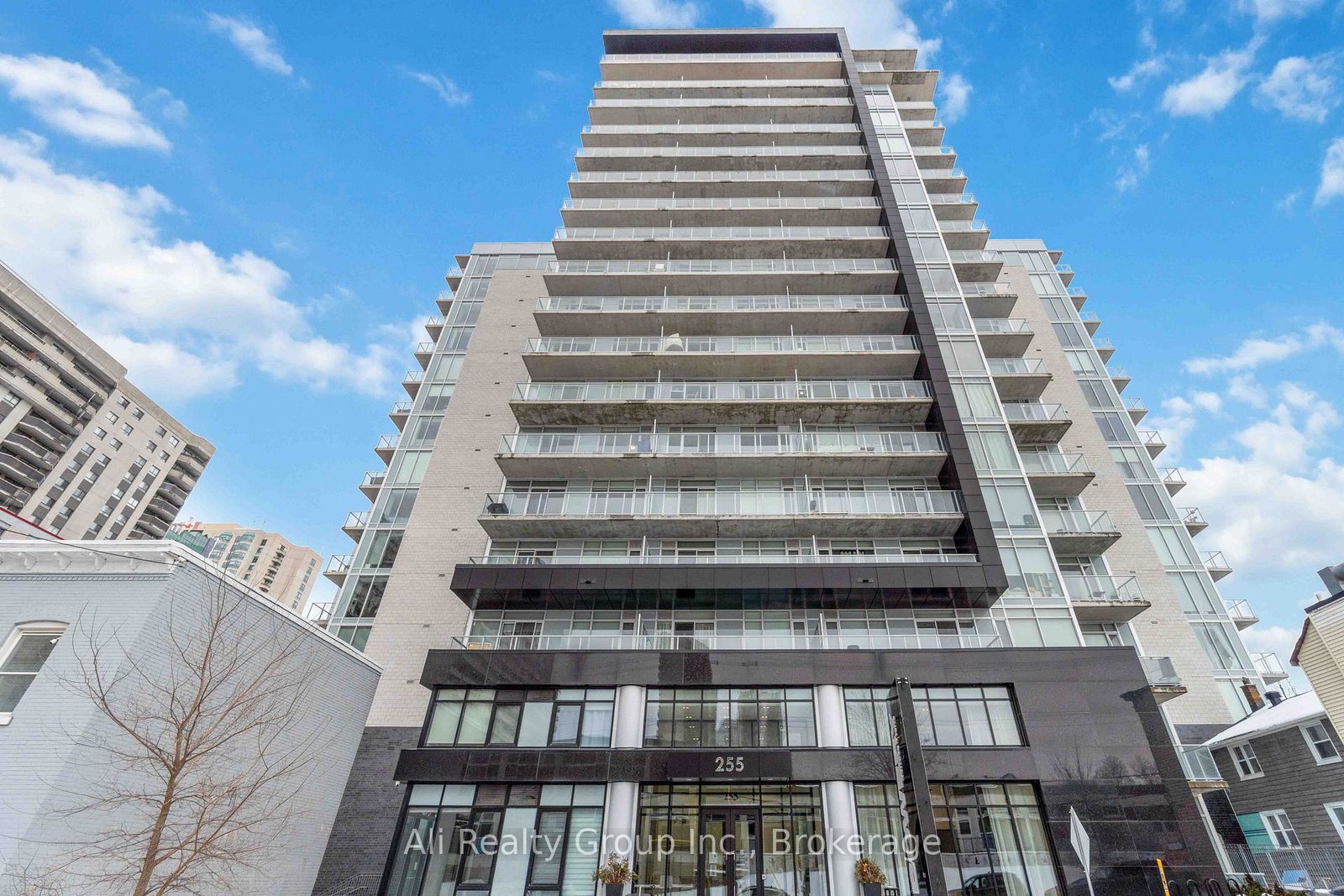 255-bay-street-ottawa-ontario-x13055738