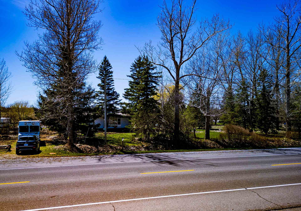 3319-london-line-plympton-wyoming-ontario-x13055848
