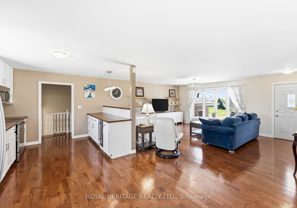 2434-wallbridge-loyalist-road-quinte-west-ontario-x13055984