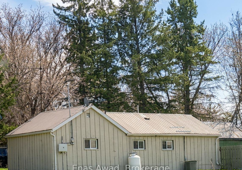83-county-road-1-prince-edward-county-ontario-x13056038