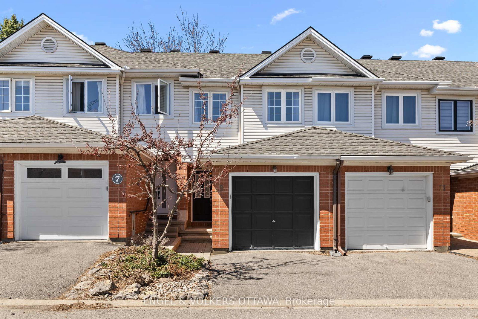 9-festive-private-ottawa-ontario-x13056078