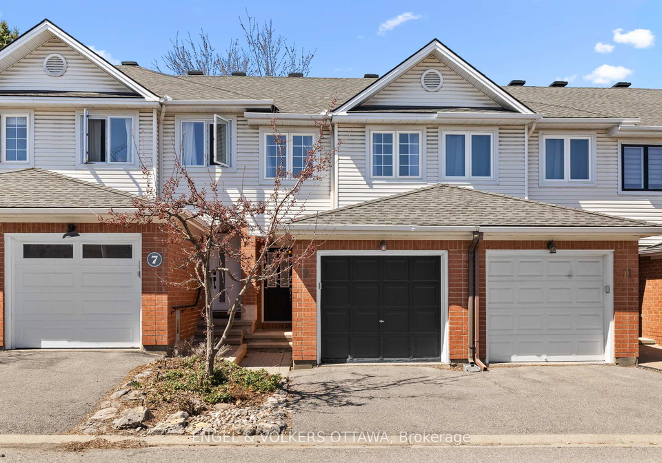 9-festive-private-ottawa-ontario-x13056078
