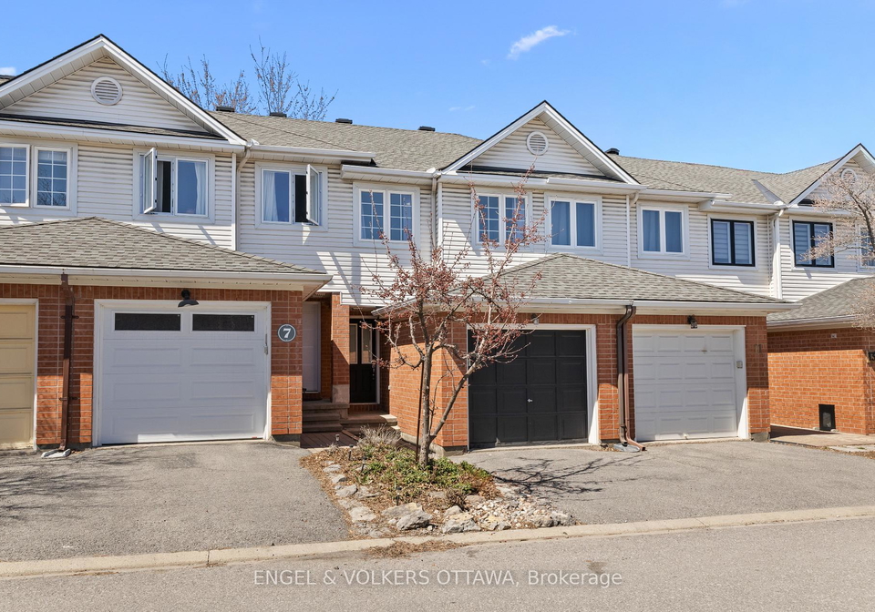 9-festive-private-ottawa-ontario-x13056078