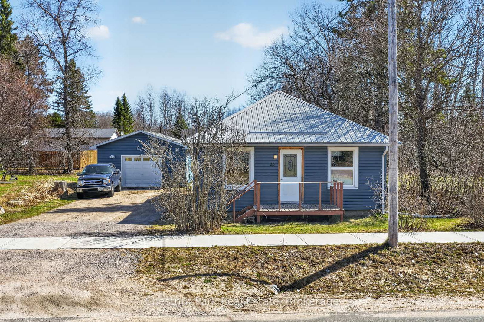 35-broadway-street-south-river-ontario-x13056394