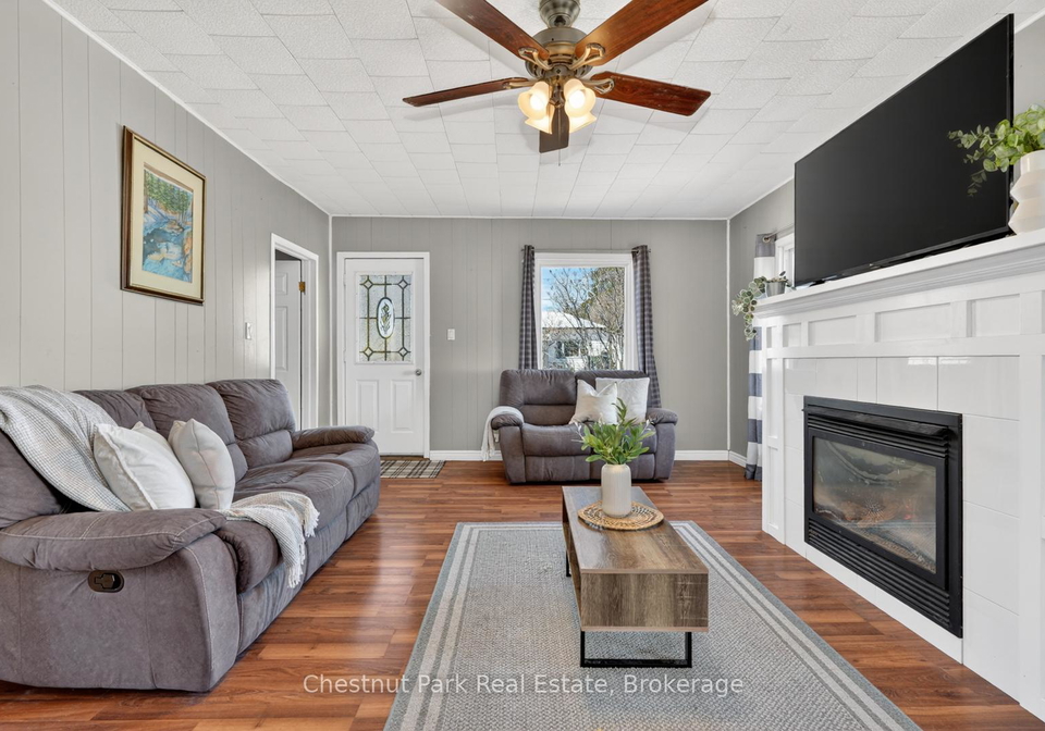 35-broadway-street-south-river-ontario-x13056394