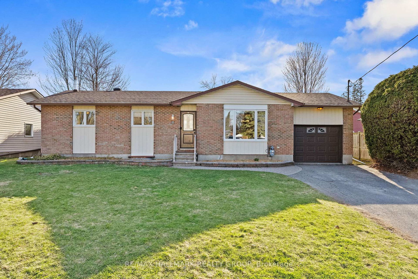 15-elm-avenue-russell-ontario-x13056484