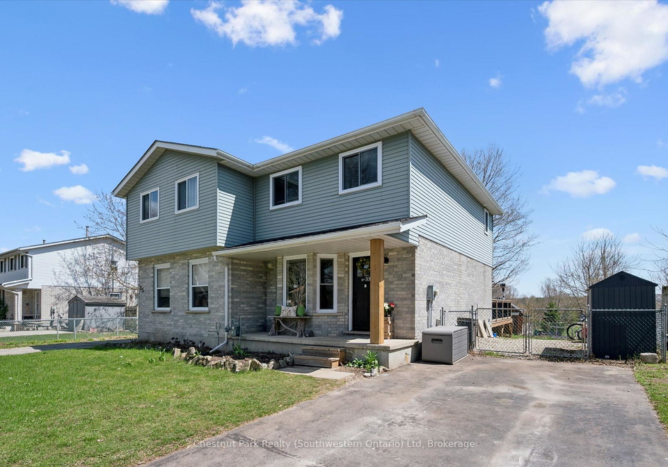 33-wilson-crescent-centre-wellington-ontario-x13056596
