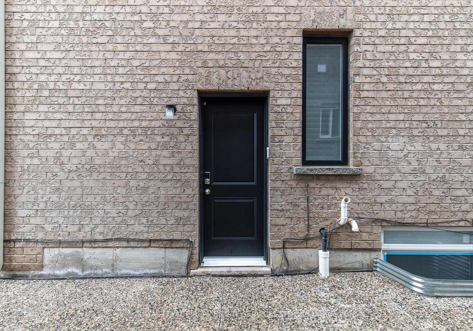48-eringate-court-hamilton-ontario-x13056834