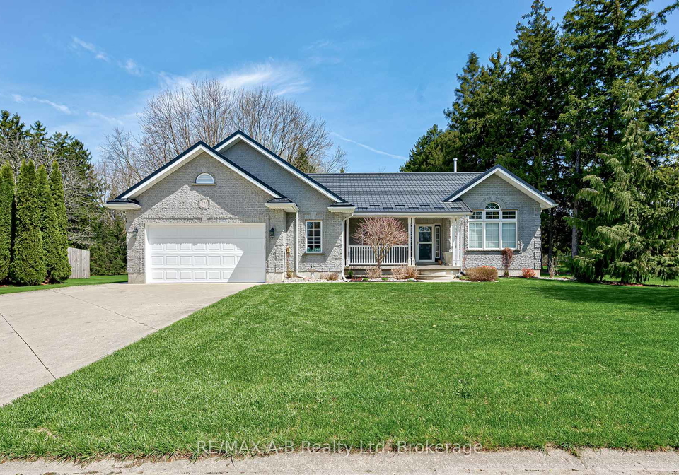 256-boyce-street-perth-south-ontario-x13057258