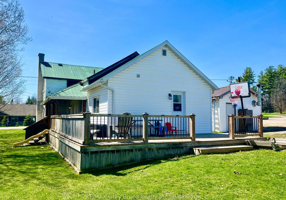 141-yonge-street-n-arran-elderslie-ontario-x13057298