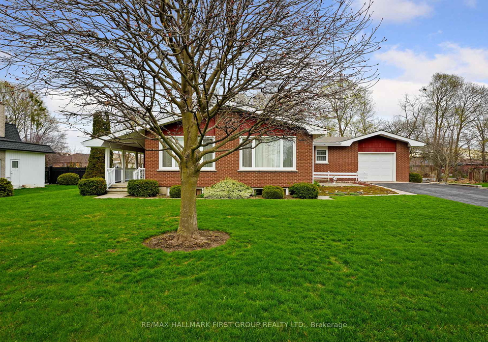 12-maplewood-boulevard-cobourg-ontario-x13057348