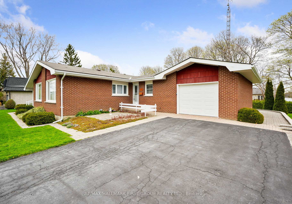 12-maplewood-boulevard-cobourg-ontario-x13057348