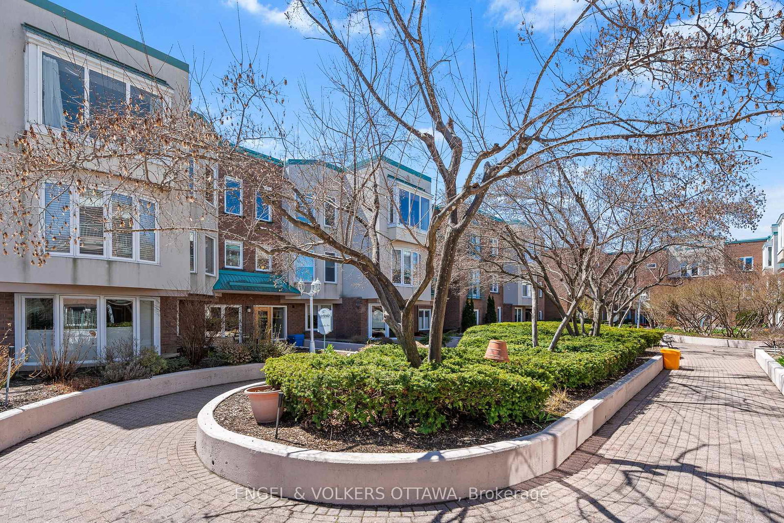 1-columbus-avenue-ottawa-ontario-x13057476