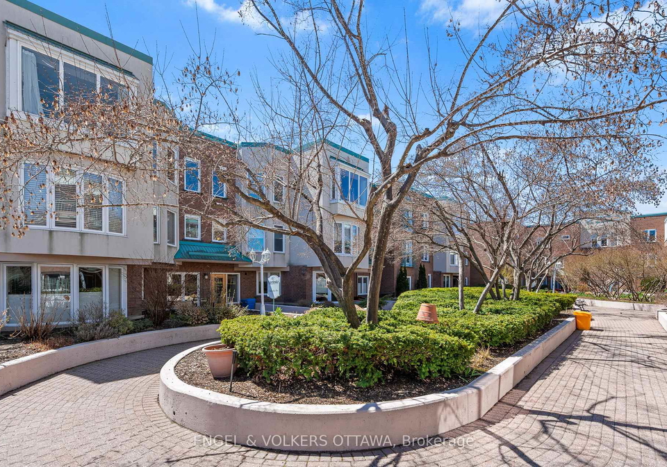 1-columbus-avenue-ottawa-ontario-x13057476