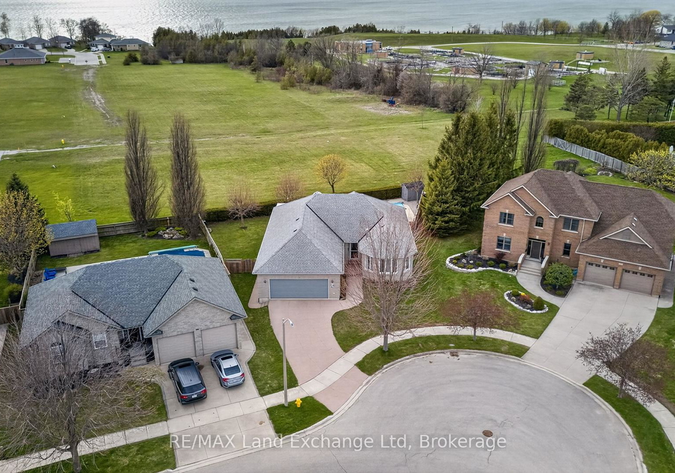 196-brimicombe-crescent-goderich-ontario-x13057482