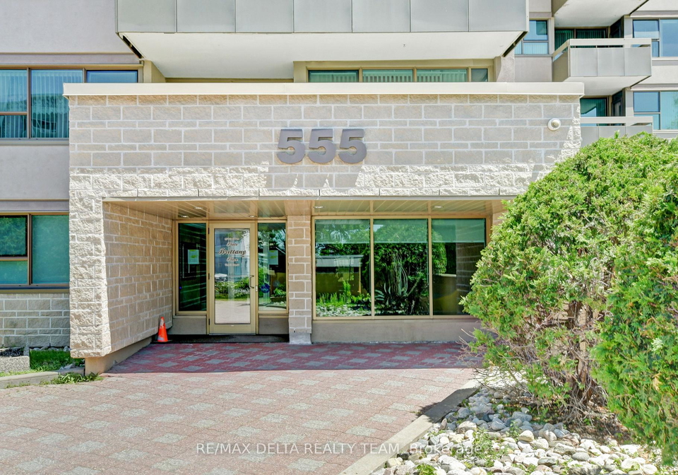 555-brittany-drive-ottawa-ontario-x13057962