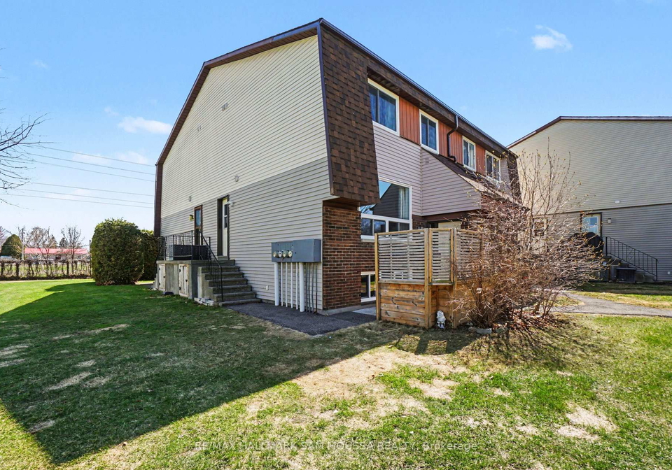 28c-woodvale-green-ottawa-ontario-x13058150