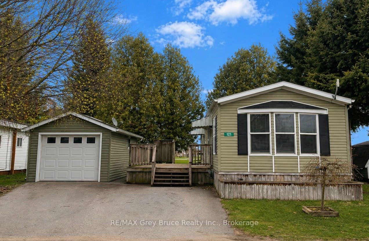 121-sussex-square-georgian-bluffs-ontario-x13058430