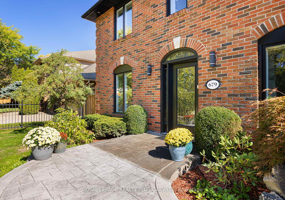679-greenravine-drive-hamilton-ontario-x13058476