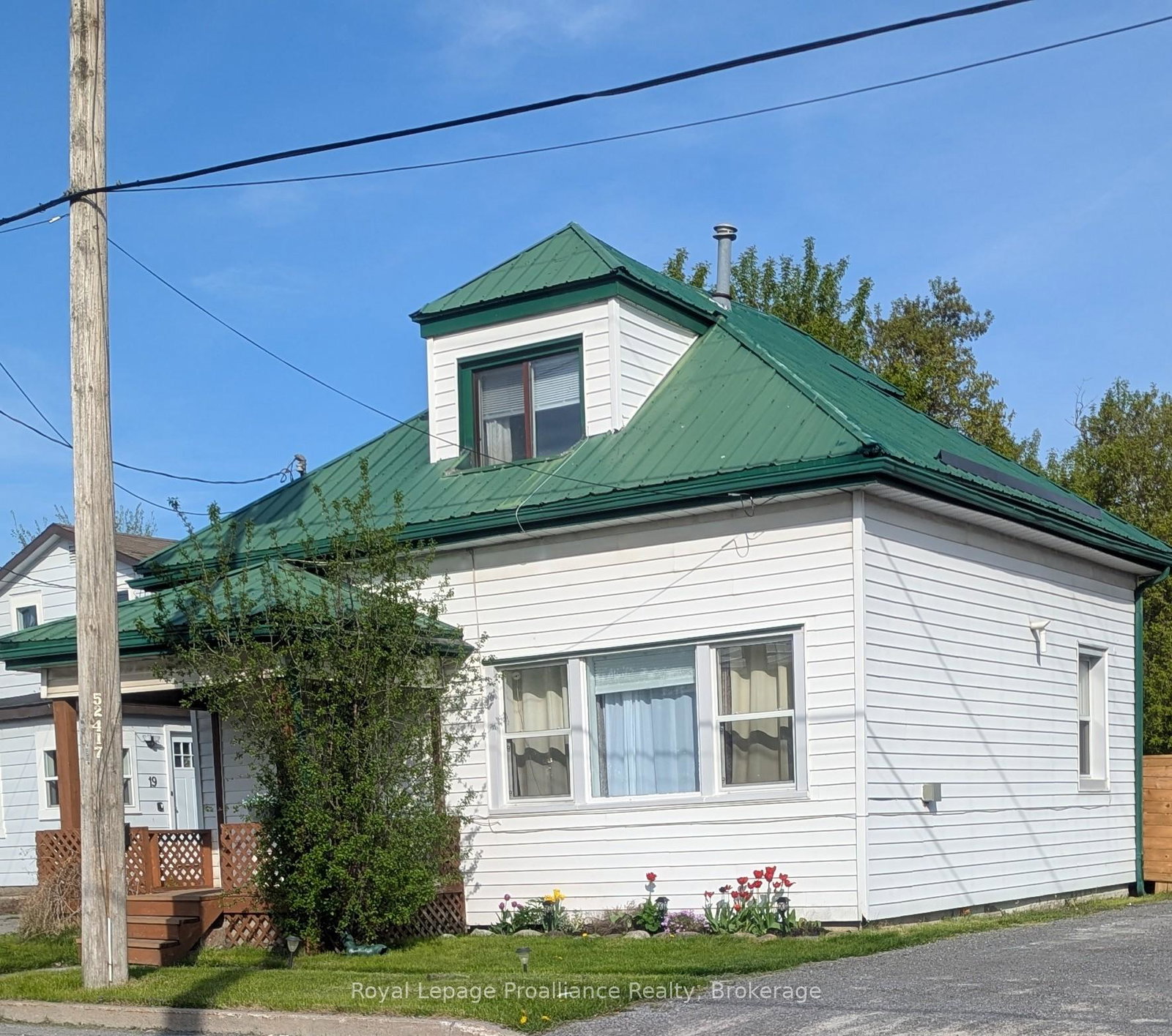 17-meyers-street-quinte-west-ontario-x13058850