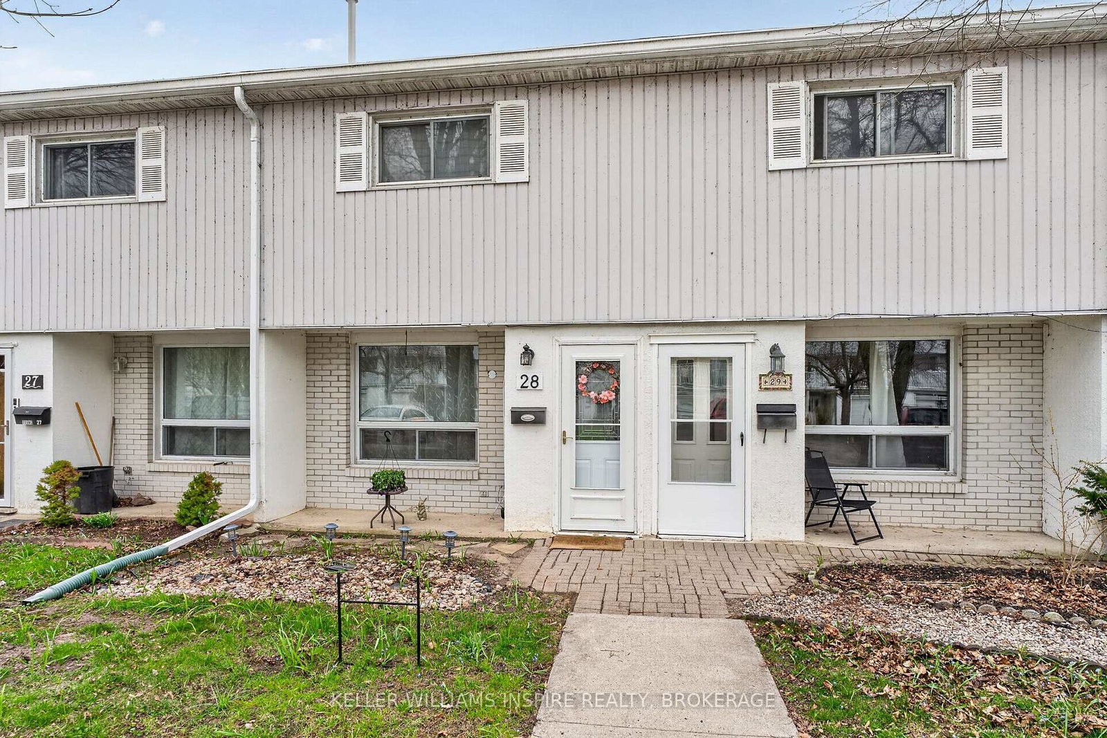 4427-bath-road-loyalist-ontario-x13058970