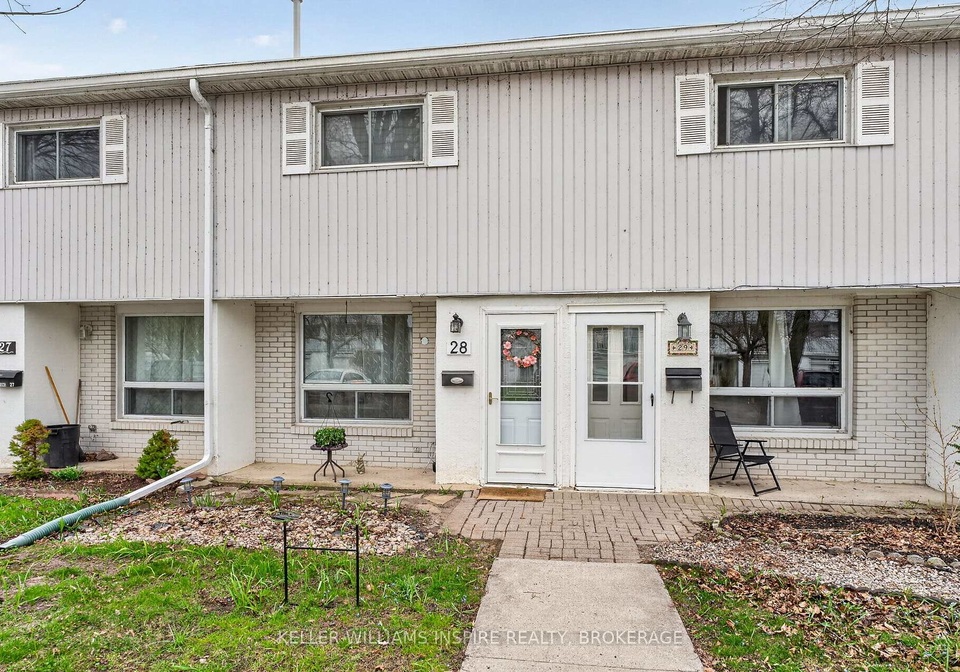 4427-bath-road-loyalist-ontario-x13058970